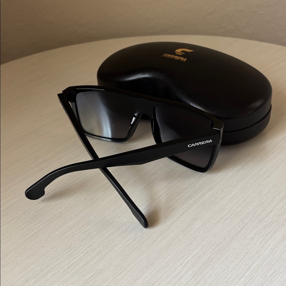 Carrera Sleek Black Sunglasses. New in Original Box - Picture 5 of 5
